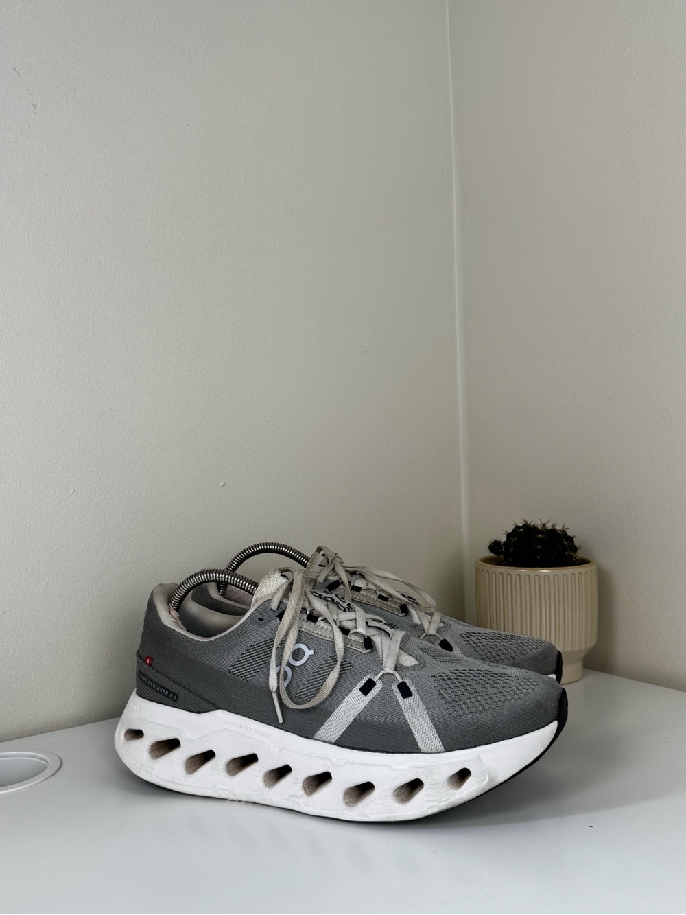 On Cloudeclipse Grey Running Shoes – Men’s US 10.5